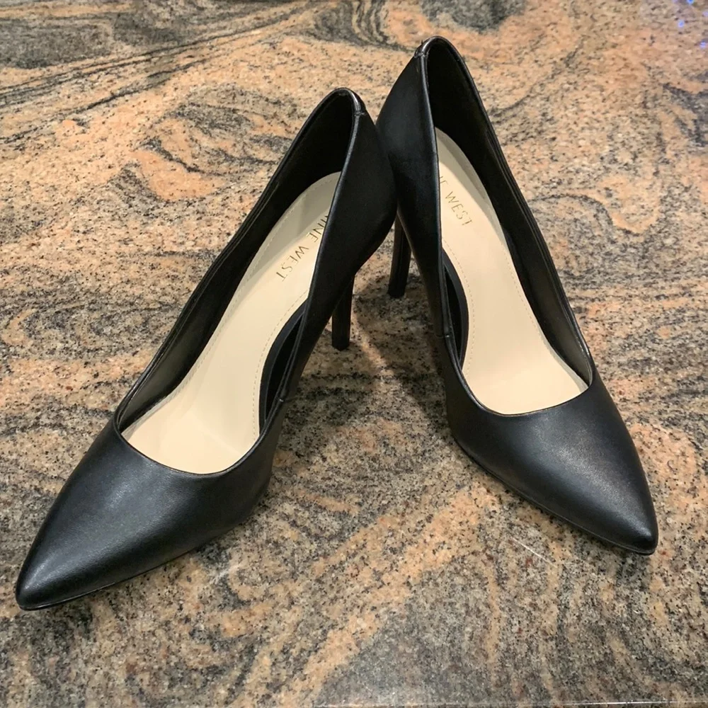 Elegant Black Women's Heels - Picture 3 of 12